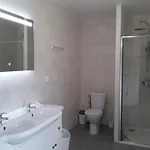 De Landemeure, 10 Couchages, Accès Pmr *