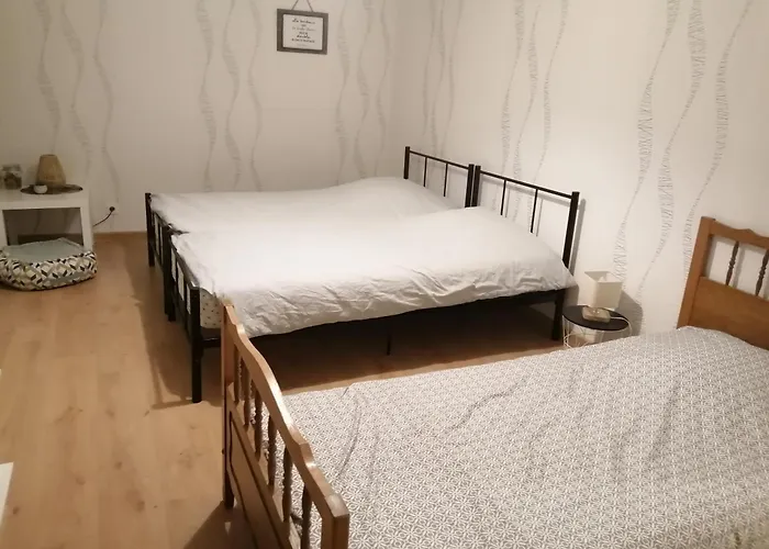 De Landemeure, 10 Couchages, Acces Pmr *