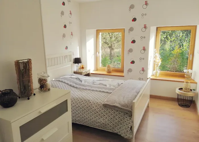 De Landemeure, 10 Couchages, Acces Pmr